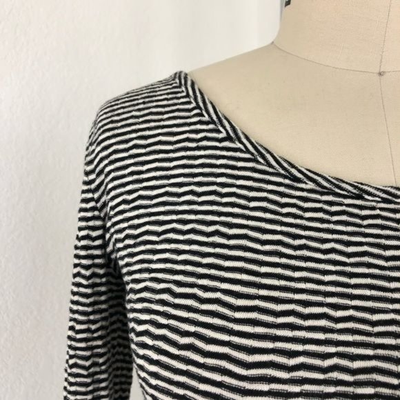 Marissa Webb Rosa Lace Up Tee Reversible - Picture 4 of 11